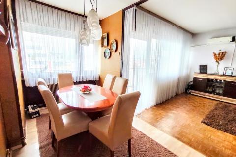 Karlovac, Grabrik - trosoban stan sa parkingom