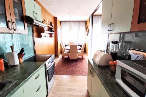 Karlovac, Grabrik - trosoban stan sa parkingom