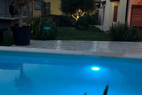 Lupoglav, Istra, kuća za odmor s bazenom