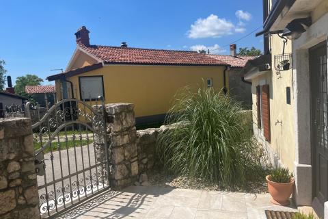 Lupoglav, Istra, kuća za odmor s bazenom