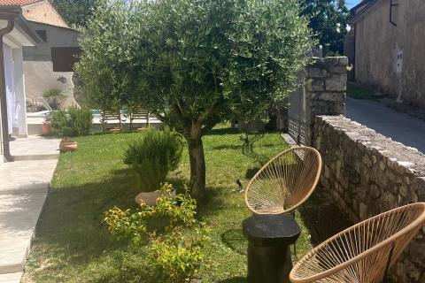 Lupoglav, Istra, kuća za odmor s bazenom