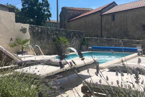 Lupoglav, Istra, kuća za odmor s bazenom