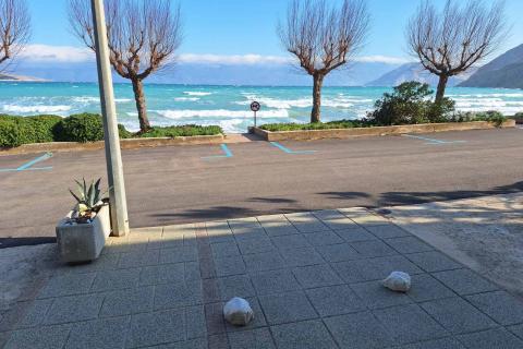 Baška - prekrasan stan na samom moru 54m2