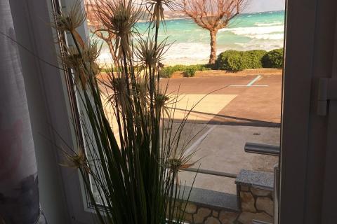 Baška - prekrasan stan na samom moru 54m2