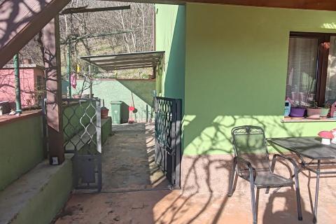 Rijeka, Cernik - kuća 320 m2 s okućnicom 3400 m2