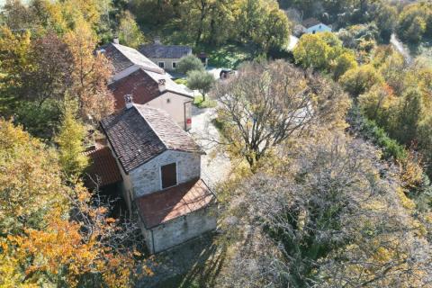 Istra, imanje s četiri kuće