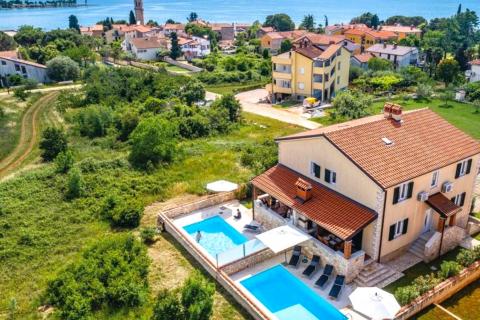 Istra Lovrečica,Kuća dvojnica 300 m do mora