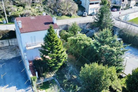 Crikvenica, kuća s dvorištem blizu centra