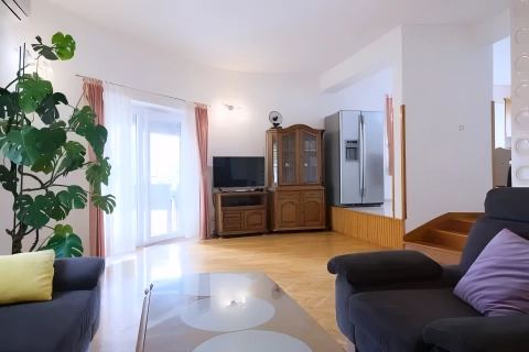 House Veli vrh, Pula, 212m2