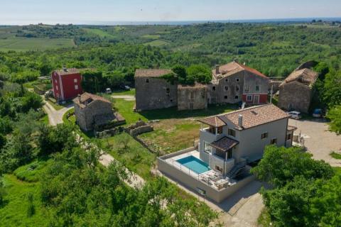 Istra,Buje,okolica-Vila s panoramskim pogledom