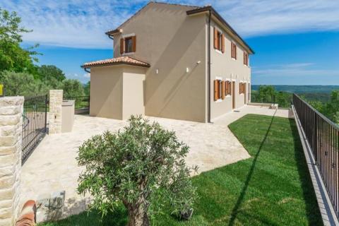 Istra,Buje,okolica-Vila s panoramskim pogledom