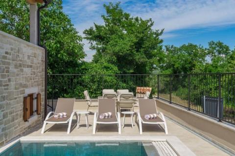 Istra,Buje,okolica-Vila s panoramskim pogledom