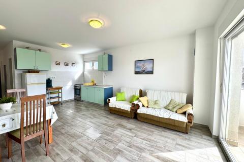 Novi Vinodolski, Povile – floor with 2 separate apartments