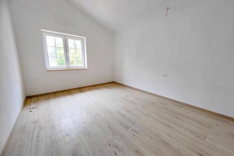 OTOK KRK,dvije kuće sa bazenima na prodaju 