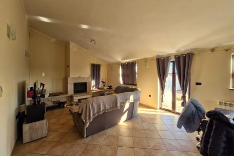 Istra, Rakalj- prizemnica s bazenom i dodatnim objektom