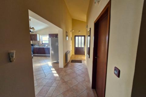 Istra, Rakalj- prizemnica s bazenom i dodatnim objektom