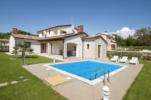 Istra, Poreč okolica - Samostojeća kuća s bazenom