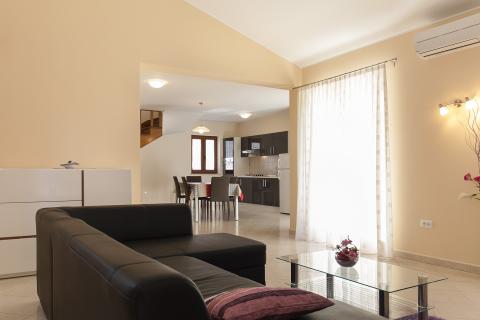 Istra, Poreč okolica - Samostojeća kuća s bazenom