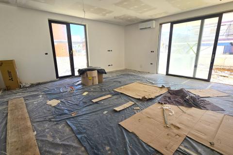 Rovinj,-stan u novogradnji,+parking mjesto+vrt200m2-blizu mora