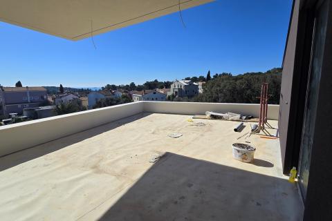 Rovinj, PENTHOUSE in a new building + garage + parking space - close to the sea - 172 m²