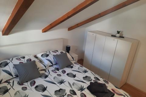 Istra, Pješčana uvala, - kuća s tri apartmana