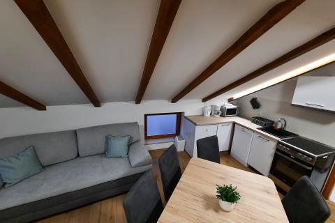 Istra, Pješčana uvala, - kuća s tri apartmana