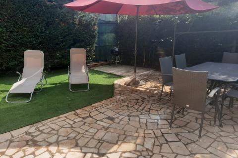 Istra, Pješčana uvala, - kuća s tri apartmana