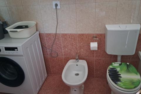 Istra, Pješčana uvala, - kuća s tri apartmana