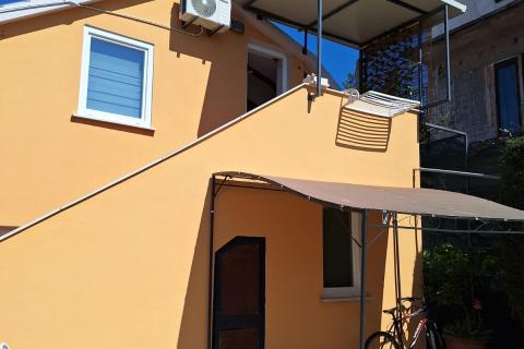 Istra, Pješčana uvala, - kuća s tri apartmana