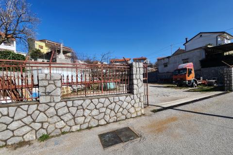 Rijeka, Zamet - ograđen teren za najam, 900m2