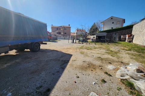 Rijeka, Zamet - ograđen teren za najam, 900m2