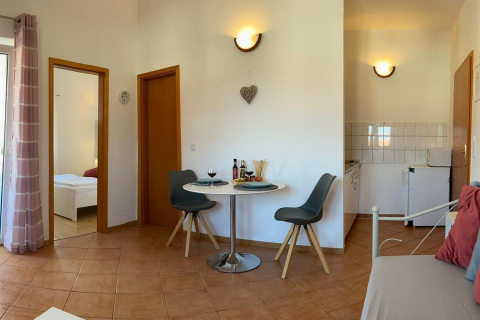 Istra, Rovinj, Kuća s deset apartmana na odličnoj poziciji