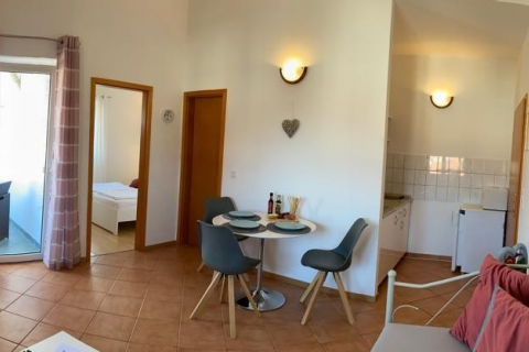 Istra, Rovinj, Kuća s deset apartmana na odličnoj poziciji