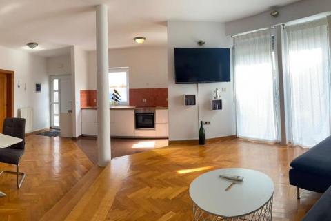 Istra, Rovinj, Kuća s deset apartmana na odličnoj poziciji