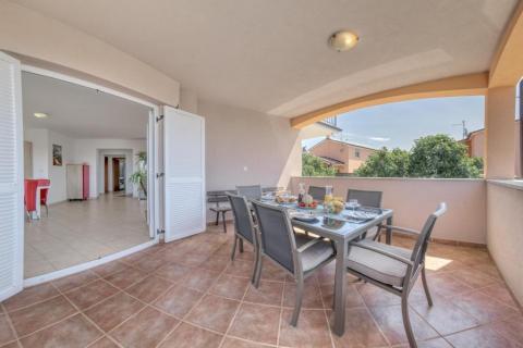 House okolica Pule, Pula, 350m2