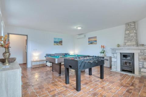 House okolica Pule, Pula, 350m2