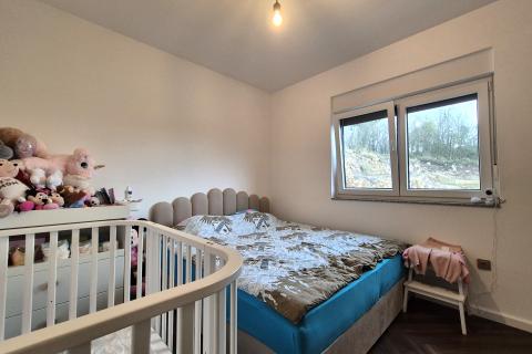 RIJEKA,KASTAV- NOVOGRADNJA, stan 68,95 m2, parking, terasa, pogled na more