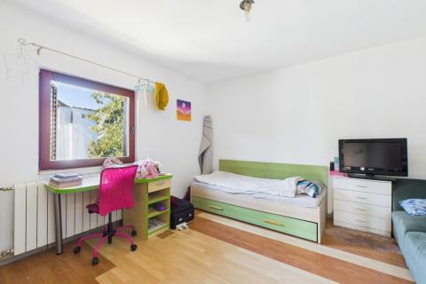 Zagreb, Dubrava, dvije kuće s pomoćnom zgradom, virtualna šetnja