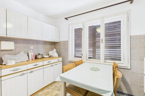 Zagreb, Dubrava, dvije kuće s pomoćnom zgradom, virtualna šetnja