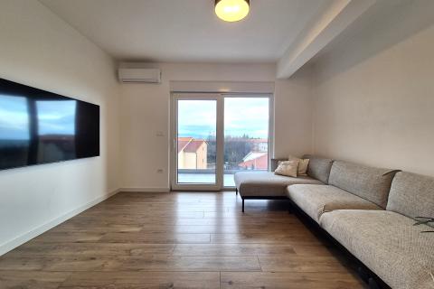 RIJEKA,KASTAV- NOVOGRADNJA, stan 1S+DB, parking, terasa, pogled na more