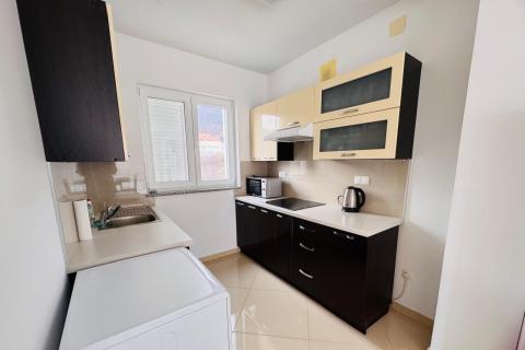 Smokvica,Novi Vinodolski- stan 100m od mora