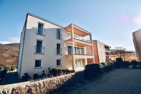 Smokvica,Novi Vinodolski- stan 100m od mora