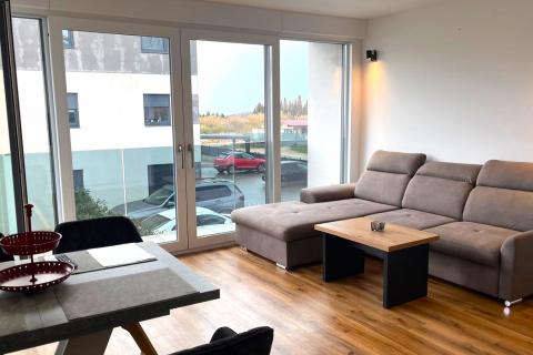 Istra, Novigrad,  moderan stan za dugoročni najam - novogradnja