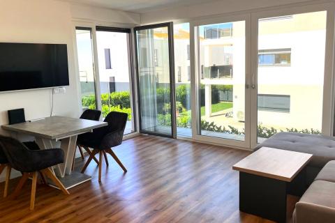 Istra, Novigrad,  moderan stan za dugoročni najam - novogradnja