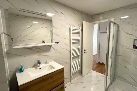 Istra, Novigrad,  moderan stan za dugoročni najam - novogradnja