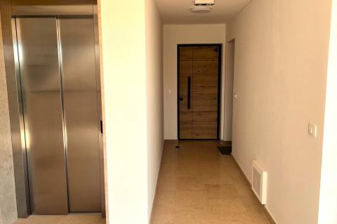 Istra, Novigrad,  moderan stan za dugoročni najam - novogradnja