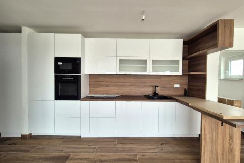 RIJEKA,KASTAV- NOVOGRADNJA, penthouse 3S+DB, garaža, pogled na more