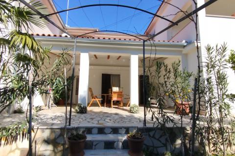 Istra, Vrsar, okolica,  kuća s 4 apartmana blizu mora