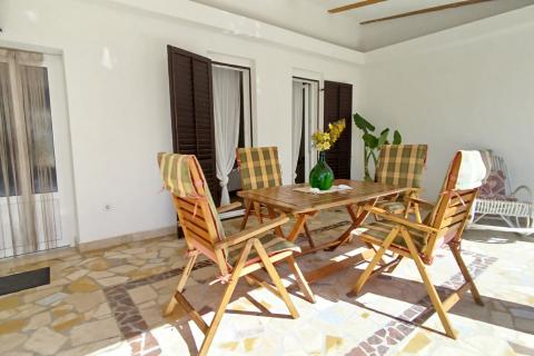 Istra, Vrsar, okolica,  kuća s 4 apartmana blizu mora