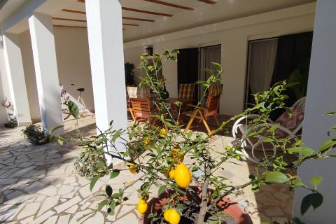 Istra, Vrsar, okolica,  kuća s 4 apartmana blizu mora